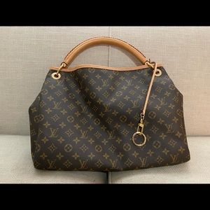 Louis Vuitton Artsy MM Monogram
